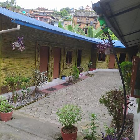 Hotel New Bamboo Palace Gorkhā Buitenkant foto